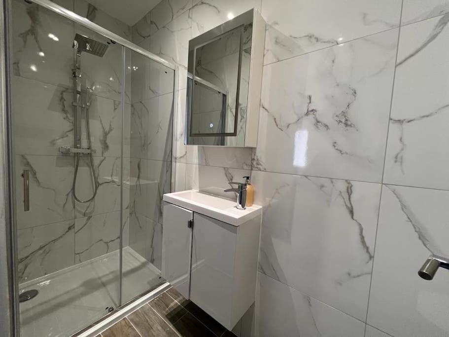 דירות Star London Finchley Road 1-Bed Hideaway מראה חיצוני תמונה