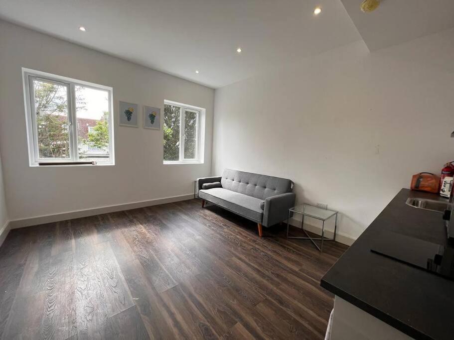 דירות Star London Finchley Road 1-Bed Hideaway מראה חיצוני תמונה